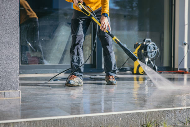 Best Driveway Pressure Washing  in Montague, CA